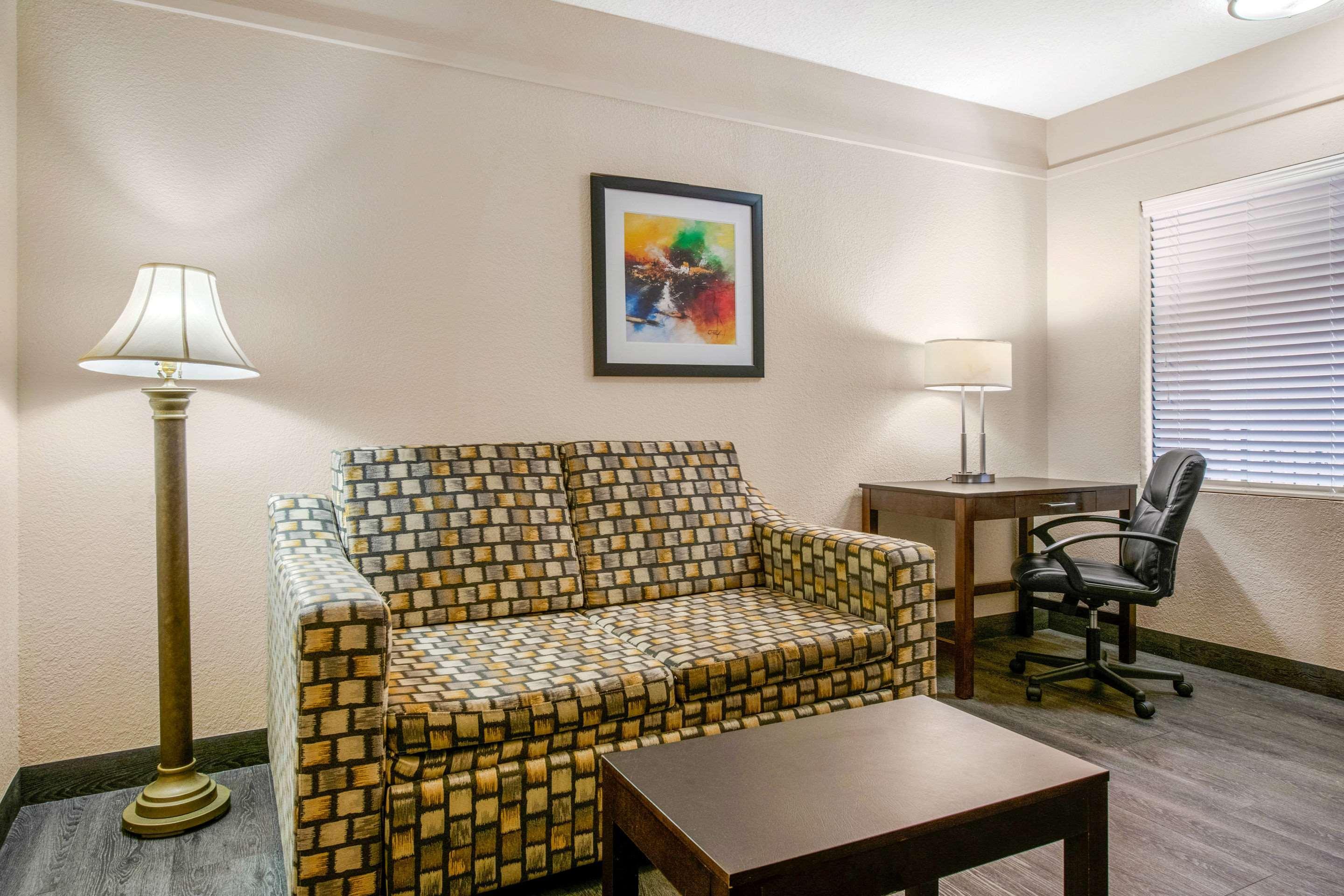Quality Inn & Suites Jacksonville-Baymeadows Dış mekan fotoğraf