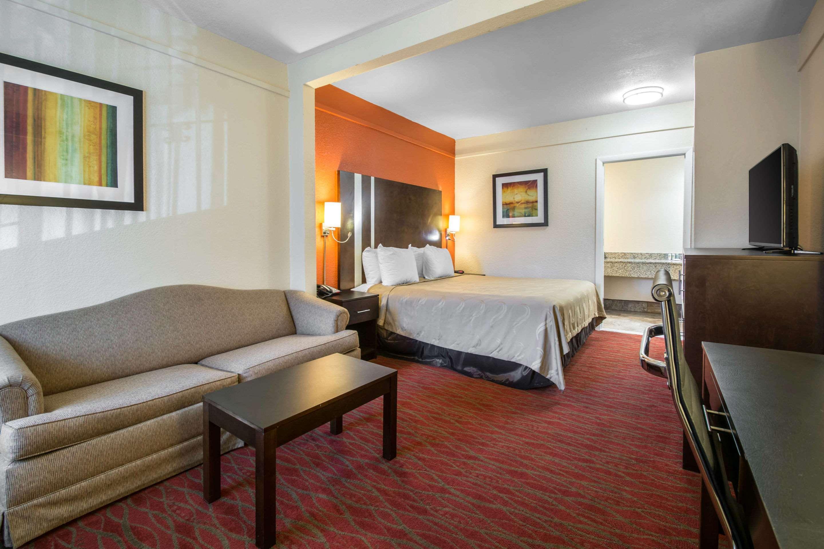 Quality Inn & Suites Jacksonville-Baymeadows Dış mekan fotoğraf